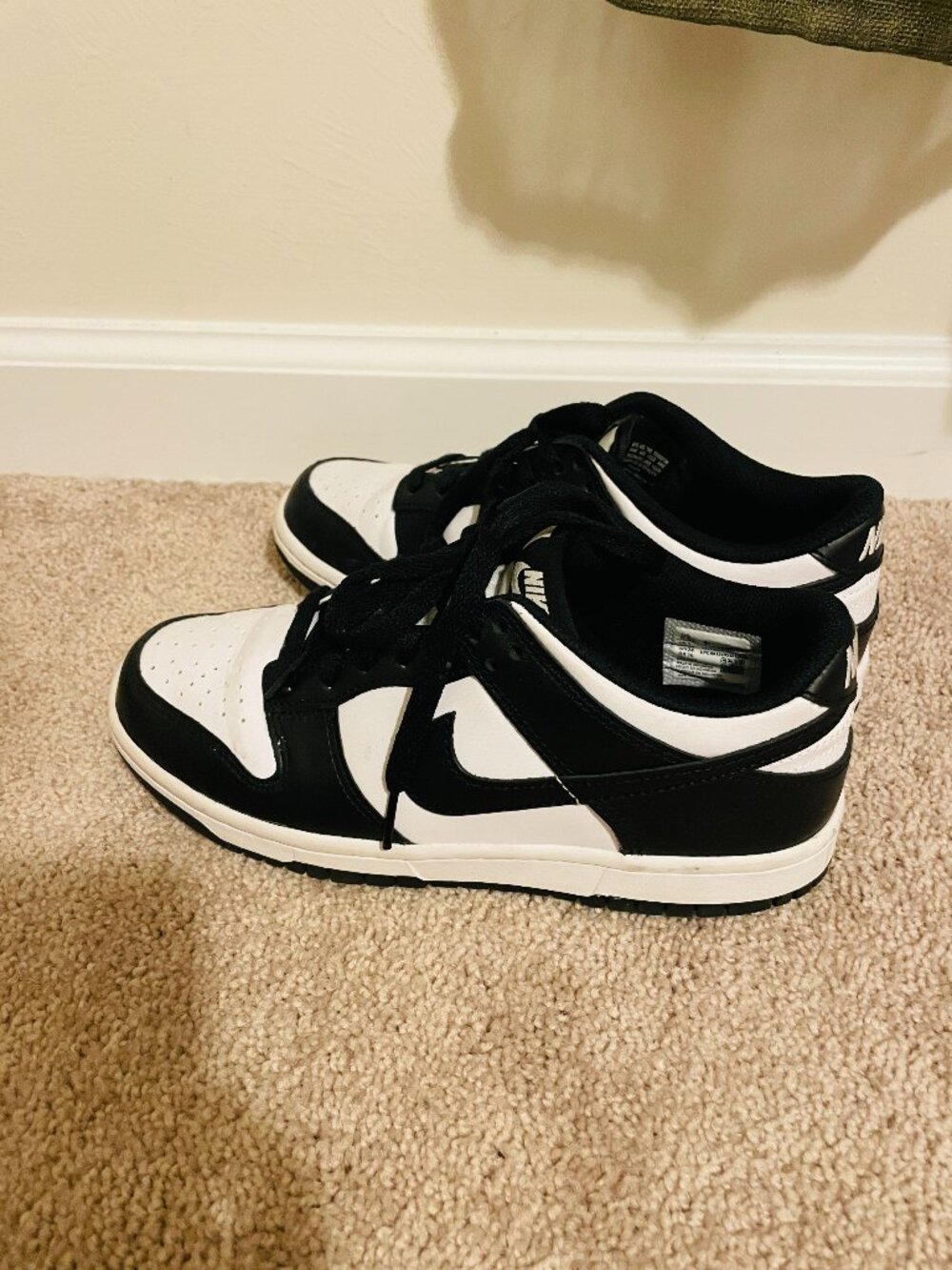 Nike Dunk Low Panda Black White Sneakers 5.5Y Women’s 7
